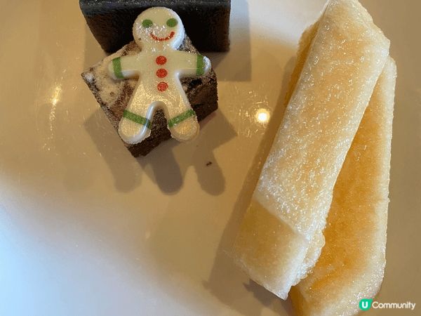 嘉湖海逸酒店半自助午餐，依家星期四及星期五做緊優惠價$110...