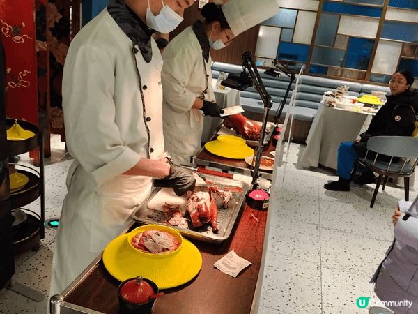 我在北京花家怡園用餐。以下是一些推薦理由和特色：