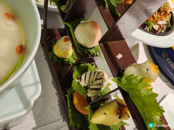 我在北京花家怡園用餐。以下是一些推薦理由和特色：