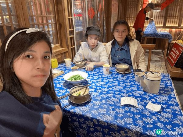 上次同2個好朋友返大陸玩時拍的照片，多謝小燕美女帶我同另一位...