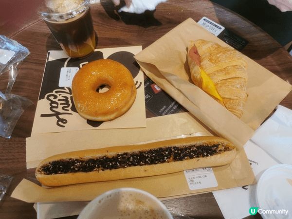 江門多美食，這間海南雞飯，飯味香濃，雞滑加時令菜芯，炸豬扒，...