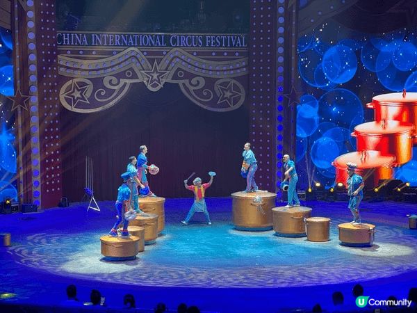 第一次帶孩子到長隆飛船樂園，它的外觀就像一艘巨型太空飛船，充...