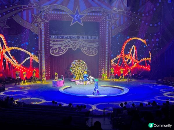 第一次帶孩子到長隆飛船樂園，它的外觀就像一艘巨型太空飛船，充...