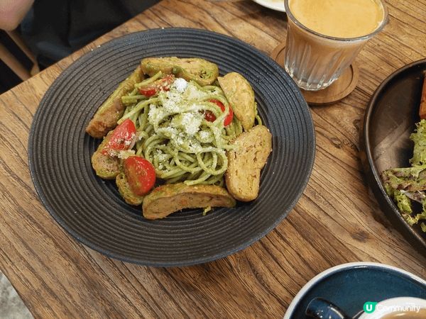 在港九新界食盡鮑參翅肚自助餐，獎勵自己，也和好友享用西式美饌...