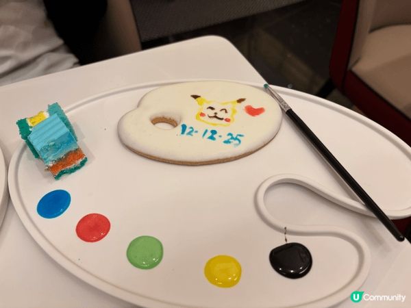 迪士尼藝彩廚既食物七彩繽紛，味道豐富。而且外型豐富，芝士味唔...