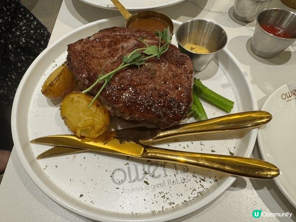 太子人氣高企cafe，食物同甜品都又靚又好食，性價比高，店員...
