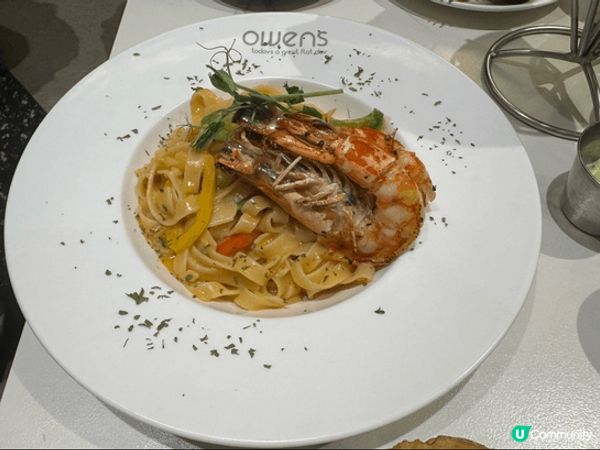 太子人氣高企cafe，食物同甜品都又靚又好食，性價比高，店員...