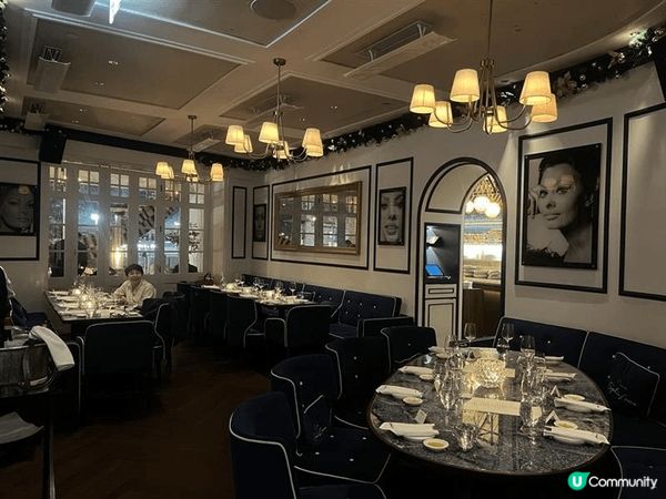 nice Italian restaurant locate...