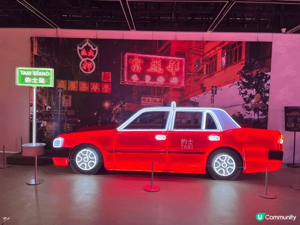 推介DX設計館內的霓虹燈展覽，展示香港霓虹燈牌的原貌和歷史，...