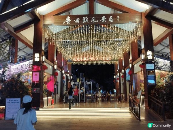 圖片分別是在湖南,新加坡以及海南三亞旅行時所攝的。
