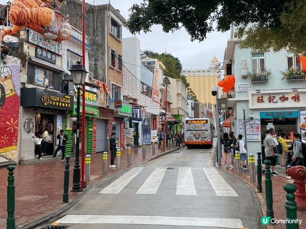 澳門大三巴，官也街都係值得去打卡既地方，有好多特色嘅店舖