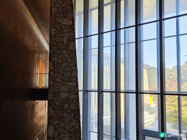 去完韓國Museum SAN真係好正！個博物館喺山上面，周圍...