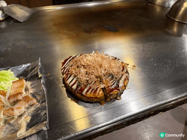 輕輕推開和風小店的木門，撲鼻而來的鐵板香氣喚醒了味蕾。師傅在...