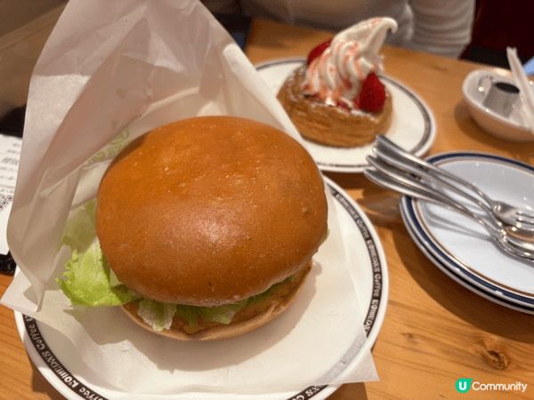 左圖係コメダ珈琲店嘅招牌漢堡包🍔肉質非常軟熟可口，醬汁非常味...