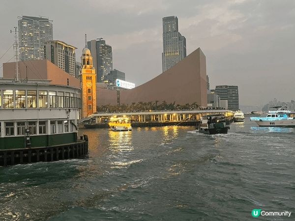 無論香港變得幾快，天星小輪對我嚟講都係嗰份「唔使趕」嘅溫柔節...