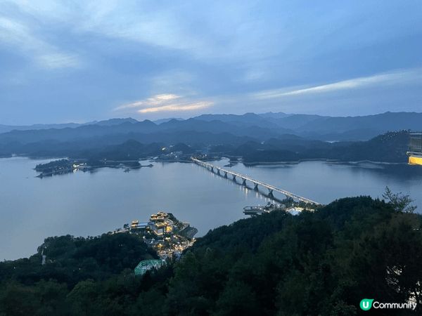千島湖之旅，風景優美，在適合食蟹嘅季節食的餐點。看到大自然之...