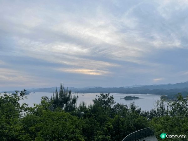 千島湖之旅，風景優美，在適合食蟹嘅季節食的餐點。看到大自然之...