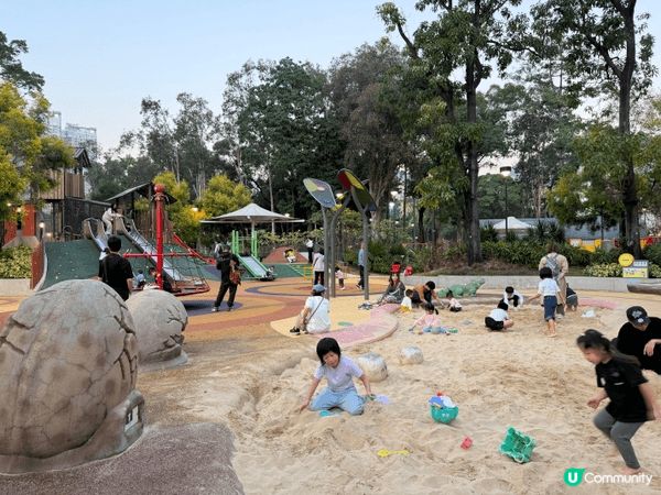 圖1 是屯門市公園 地方大設施多而且仲有沙池 是遛娃好去處