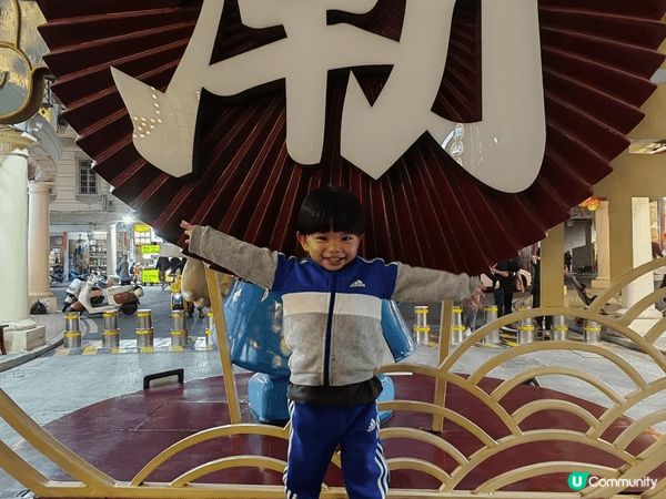 本地玩樂:開篷巴士旅程及海洋公園