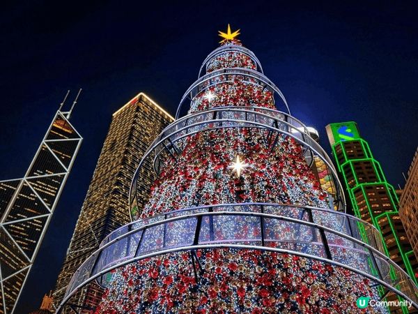 踏入12月、聖誕燈飾已經亮起、香港中環及灣仔已經佈置五光十色...