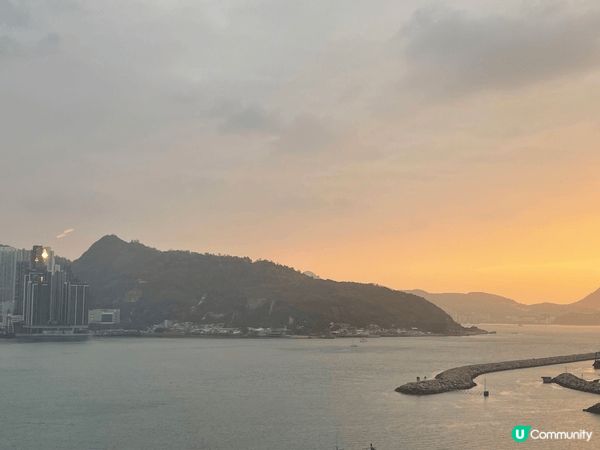 西灣河海唐公園，沿途可以跑步可以漫步、飽覽港島東，鯉魚門，油...