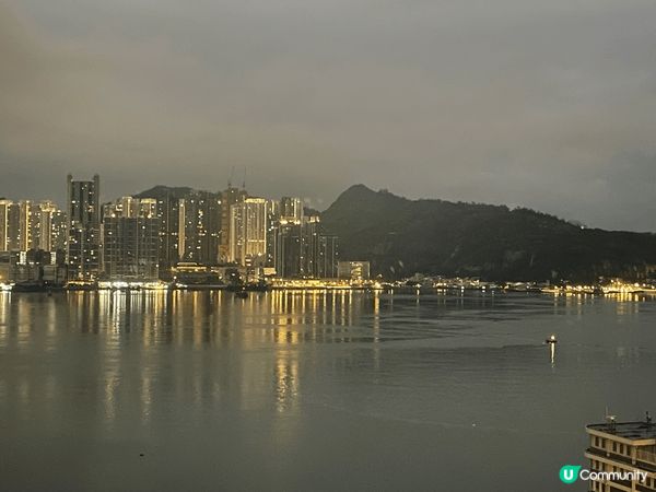 西灣河海唐公園，沿途可以跑步可以漫步、飽覽港島東，鯉魚門，油...