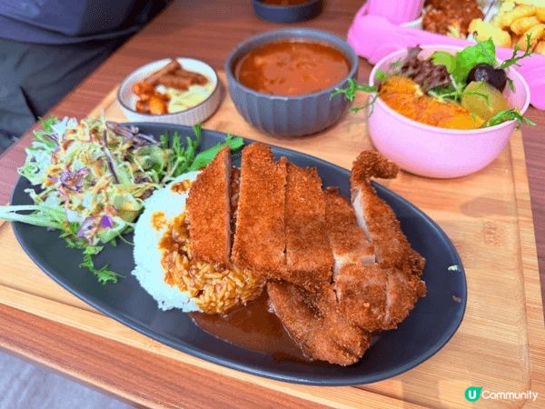 觀塘游泳池，終於有返間似樣嘅餐廳喇！