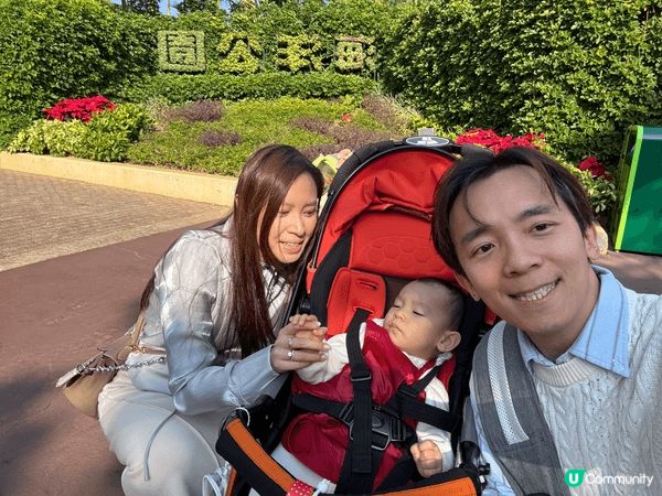香港海洋公園位於香港島南區，集海洋動物展覽、水族館與刺激遊樂...