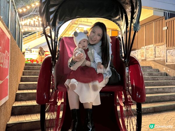 香港海洋公園位於香港島南區，集海洋動物展覽、水族館與刺激遊樂...