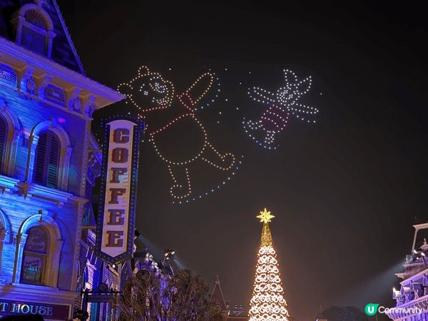 香港迪士尼樂園是香港一個著名的旅遊景點，如來香港必須要到此一...