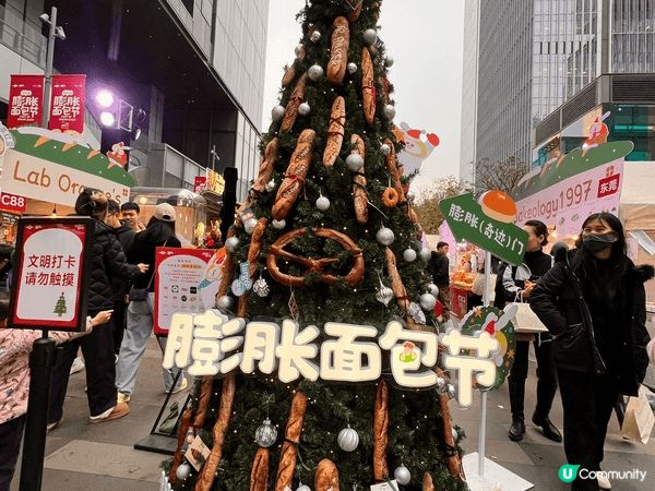 深圳灣后海匯地方很大很新，而且Andaz酒店自助餐好吃。