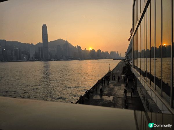 尖東海傍 有著香港的獨特氣氛 亦可以舒緩壓力