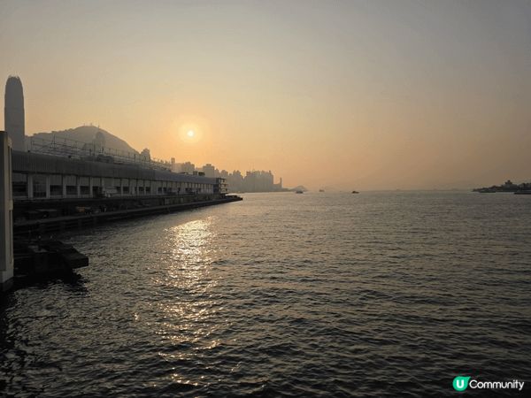 尖東海傍 有著香港的獨特氣氛 亦可以舒緩壓力