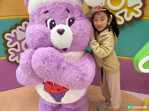 聖誕節帶小朋友周圍影聖誕公仔，去咗青衣影佢最鍾意嘅公仔，大家...