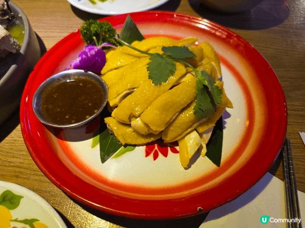 這間是位於大角嘴的泰嘟嘟泰國餐廳，不但性價比高，食物質素也很...