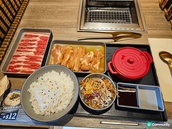 我發現咗有一間燒肉店下午茶餐非常抵食, 份量唔少, 女仔都夠...