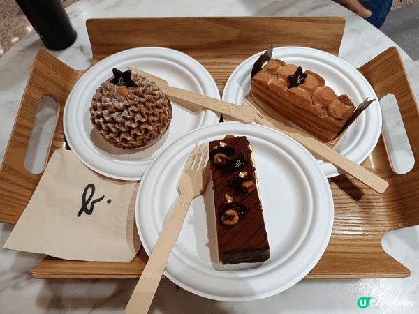 去咗agnes B食蛋糕甜品同至愛慶祝節日一齊分享美食