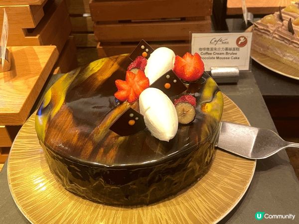 Marco Polo 咖啡廳自助晚餐款式多樣，讓人目不暇給。...