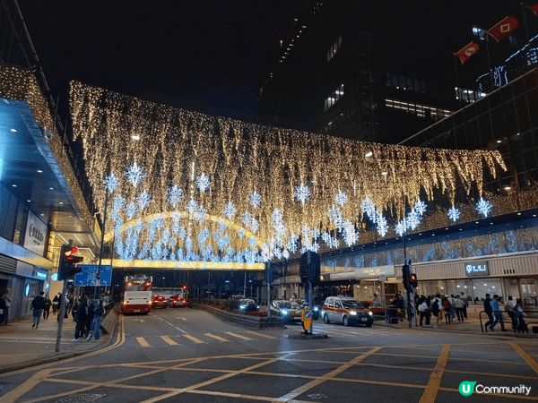 聖誕燈飾，本港特色；集體回憶，似曾相識；保留給力，好好珍惜。...