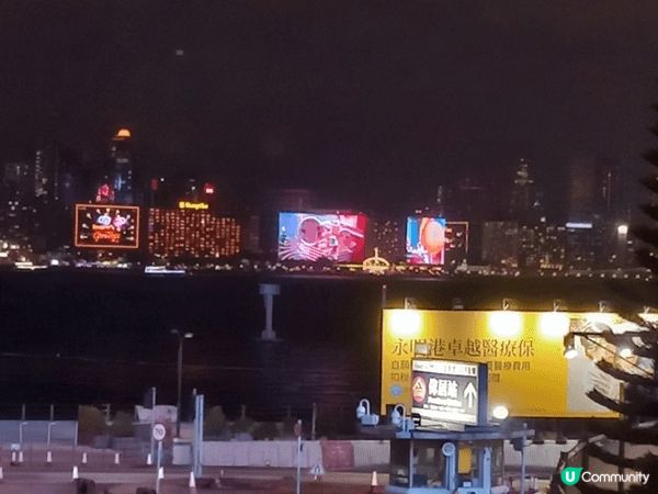 聖誕燈飾，本港特色；集體回憶，似曾相識；保留給力，好好珍惜。...