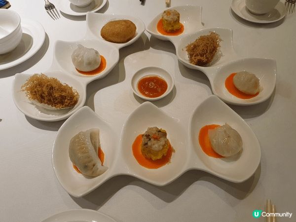 吃完美食再到附近景點遊覽，如尖沙咀海旁，西九博物館區，廟街街...