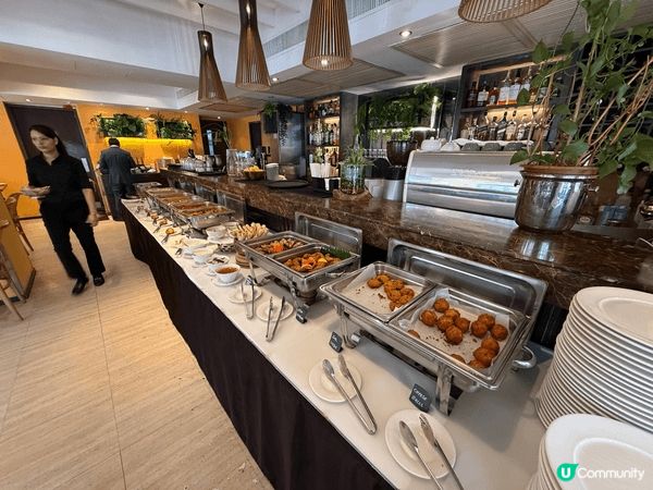 簡單介紹一下，上面頭兩張相就係食corner 90 buff...