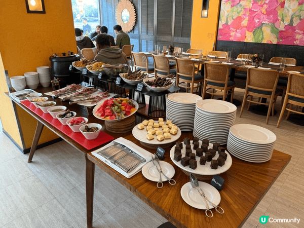 簡單介紹一下，上面頭兩張相就係食corner 90 buff...