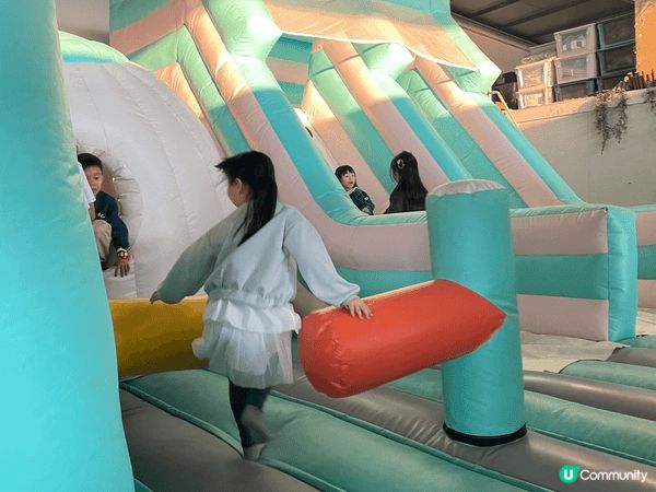 龍鼓灘海邊燒烤場坐擁開揚海景與日落黃昏，任燒任食無限時，場內...