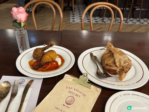 荃灣南豐紗廠「Yau Veggie Bistro」餐廳的餐桌...