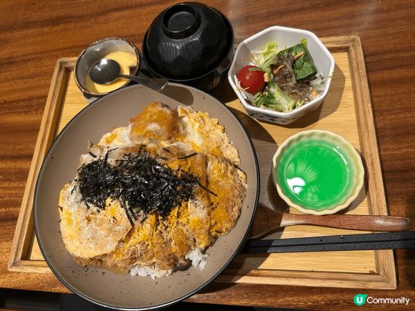 呢間日本餐廳出名定食，呢兩個餐，豬軟骨定食及吉列滑蛋豬扒定食...