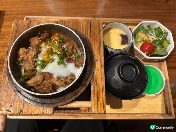 呢間日本餐廳出名定食，呢兩個餐，豬軟骨定食及吉列滑蛋豬扒定食...