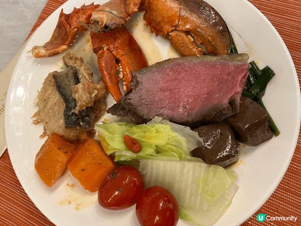 想喺香港搵到各式各樣嘅美食？唔難😉 單憑我呢3張相已經搵到中...