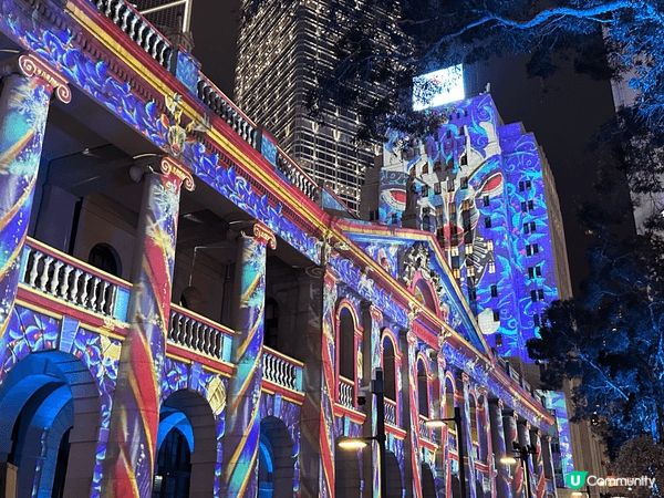 今年聖誕最令我深刻嘅係「光影匯•中環」燈光匯演，包括周邊八大...