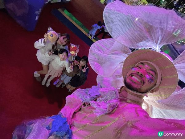 AIA Carnival友邦嘉年華集合刺激機動遊戲、繽紛霓虹...